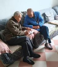分别74年战友重相见(1).jpg